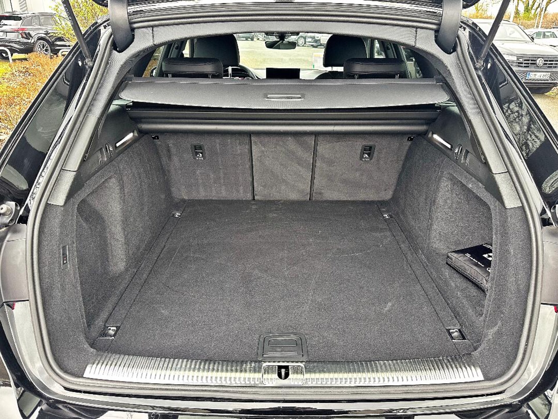 Audi A4 Avant S line