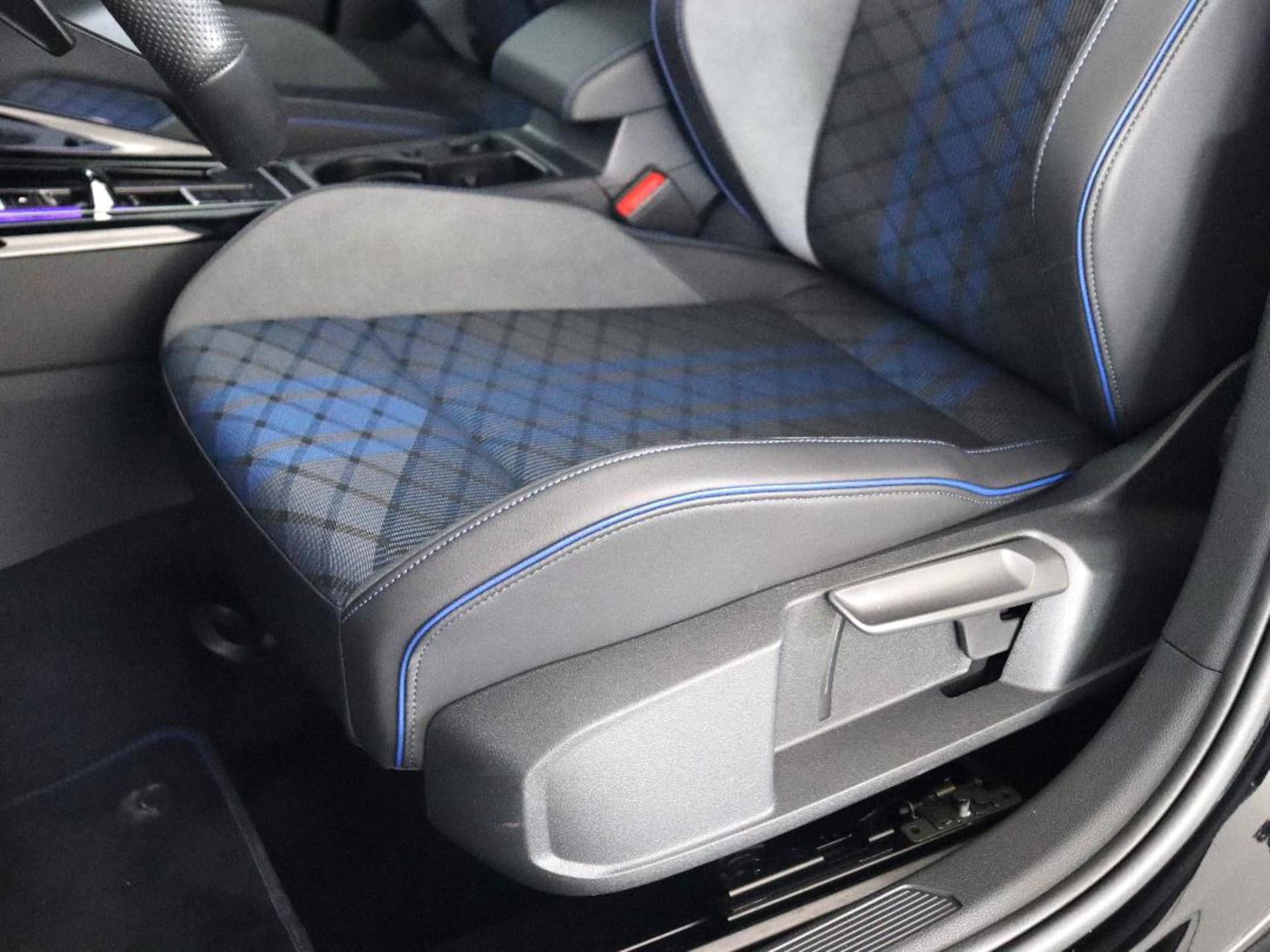 Volkswagen Golf R Black Edition