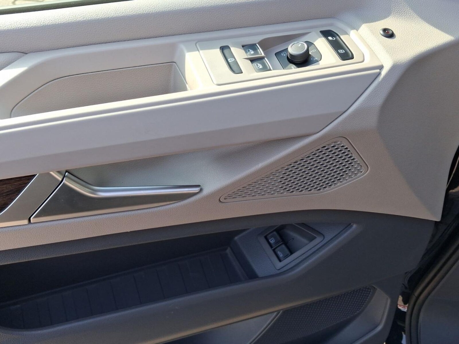 Volkswagen Multivan – Bild 14
