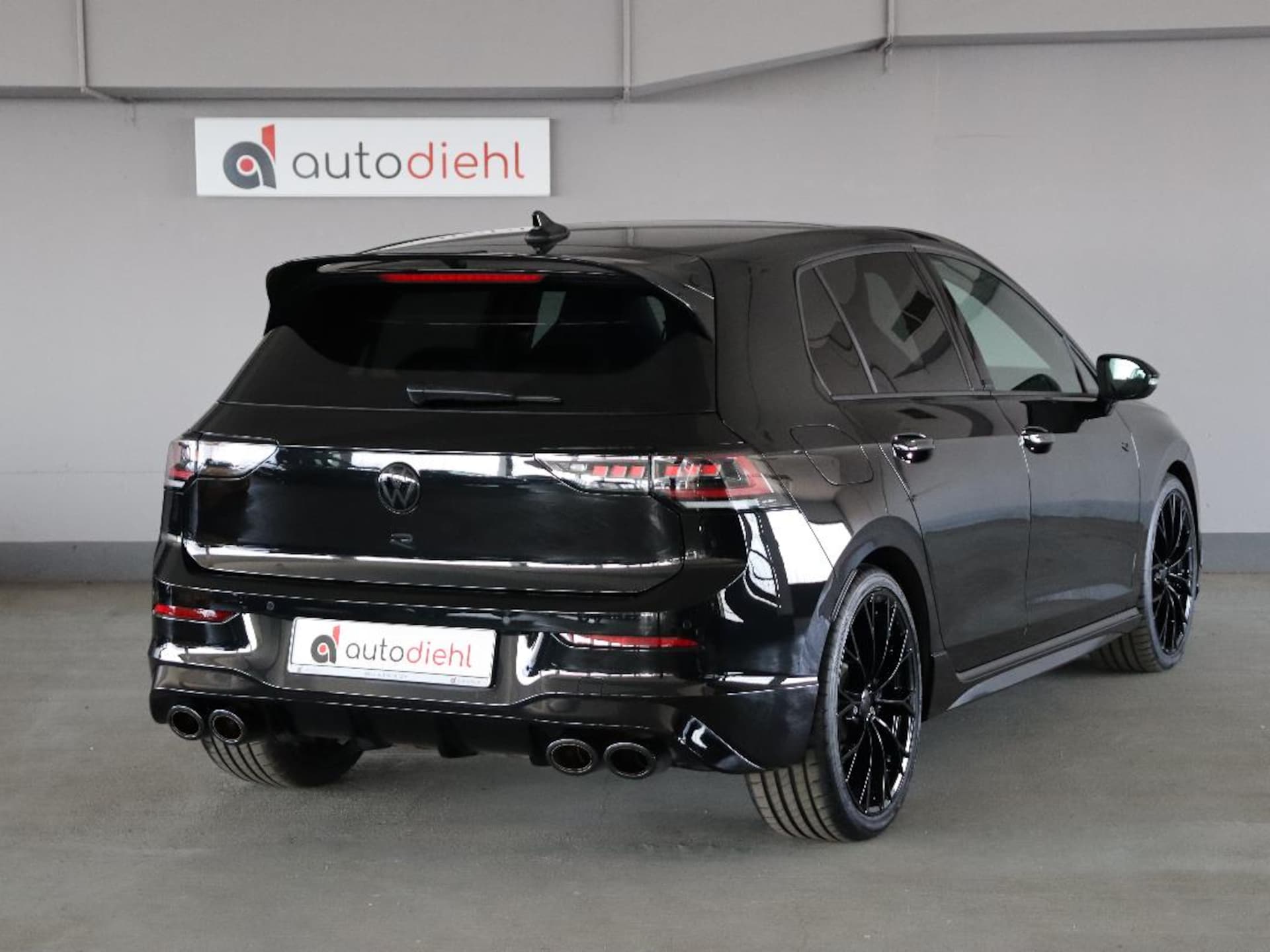 Volkswagen Golf R Black Edition