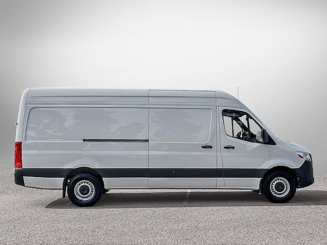 2025 Mercedes-Benz