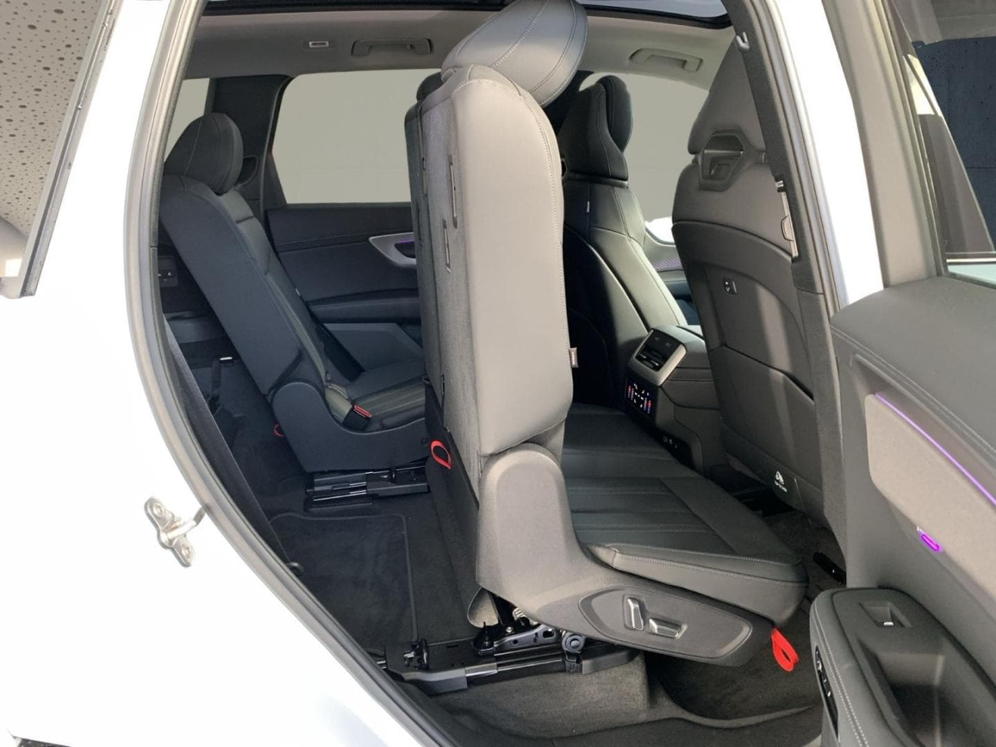 Bild über Audi Q7 SUV TDI quattro 220 kW tiptronic - für weitere Informationen kontaktieren Sie den Audi Partner
