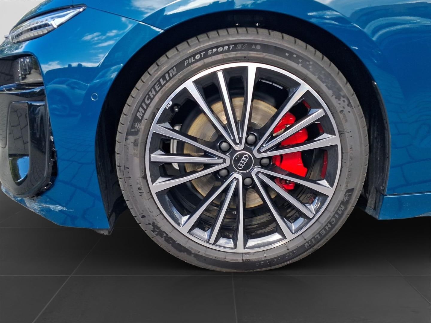 Bild über Audi A6 Avant e-tron e-tron - für weitere Informationen kontaktieren Sie den Audi Partner