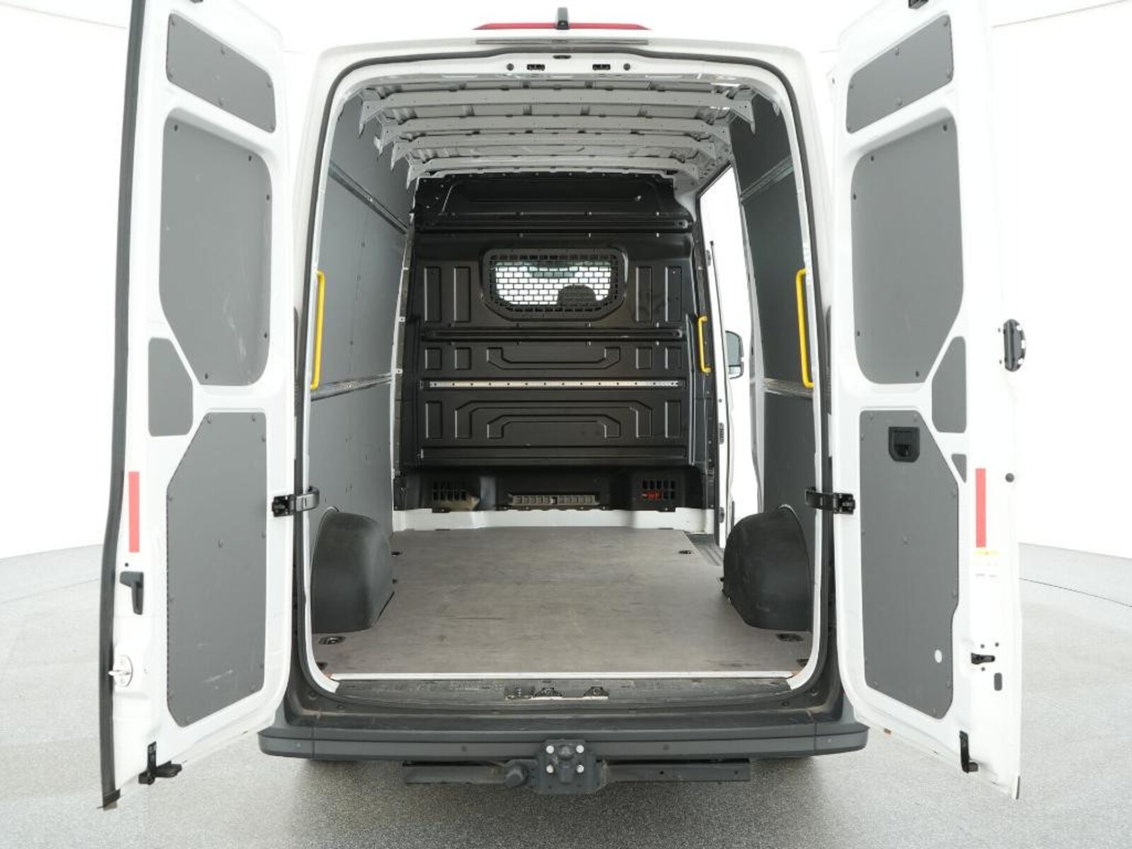 Volkswagen Crafter Kasten mittlerer Radstand – Bild 7