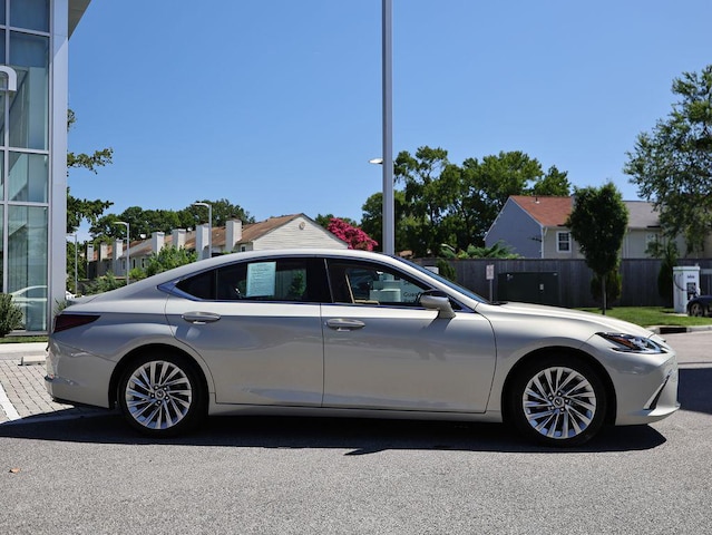 2022 Lexus ES 350