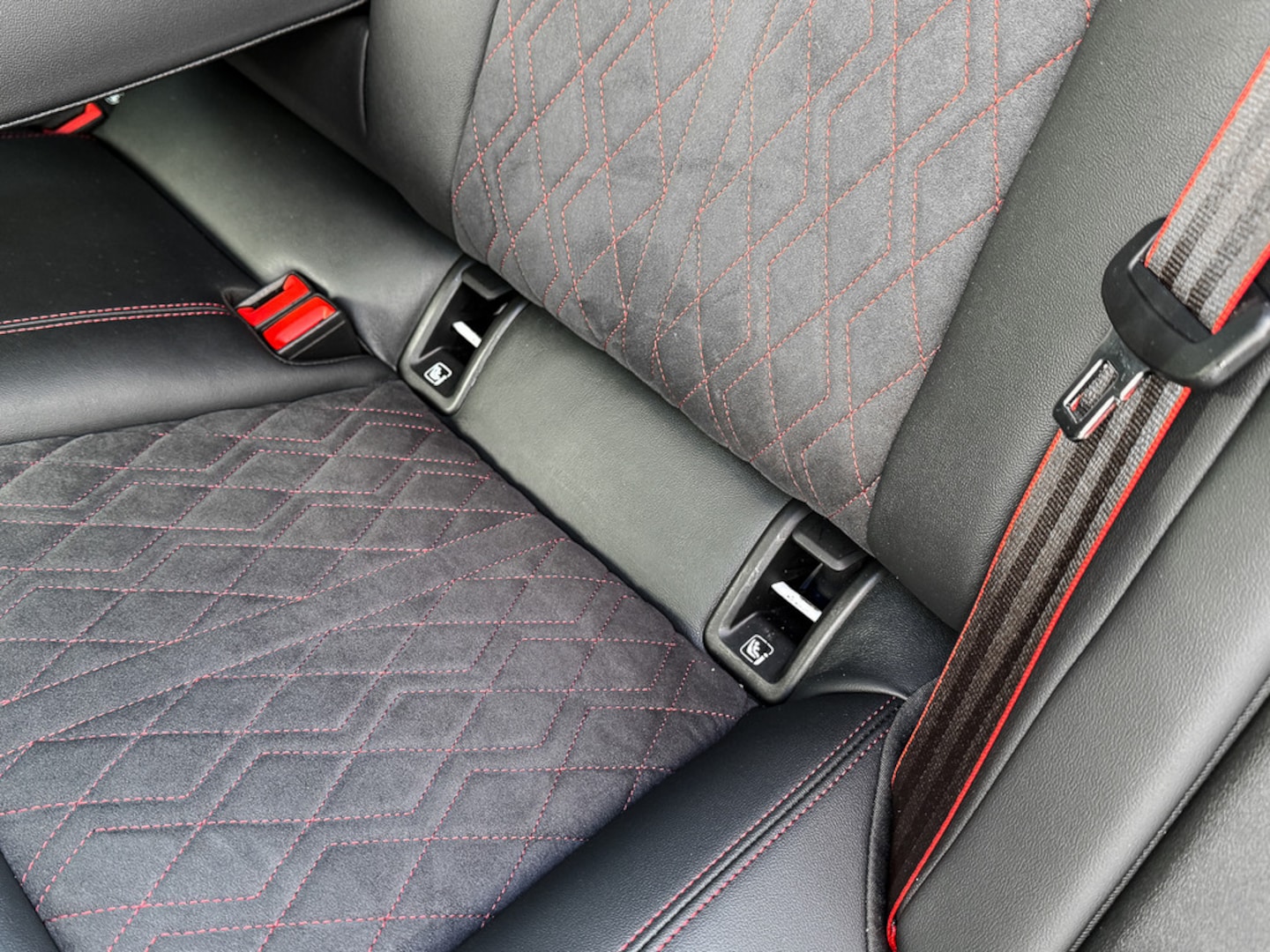 Bild über Audi A6 Avant edition one TFSI 150 kW S tronic - für weitere Informationen kontaktieren Sie den Audi Partner