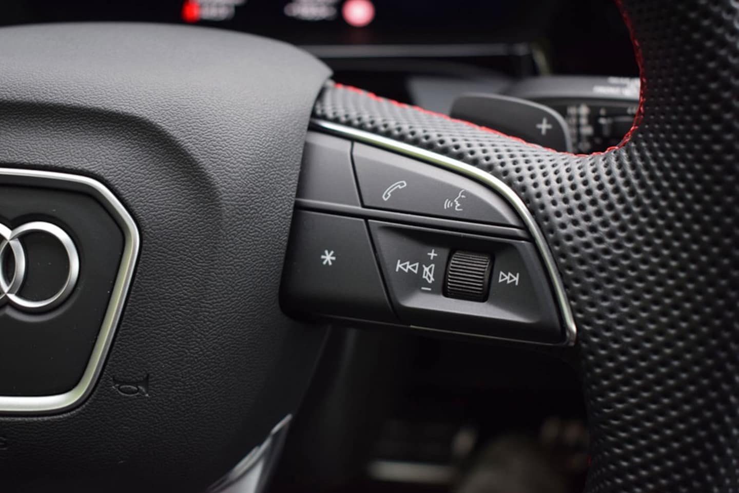 Bild über Audi A3 Sportback S line 35 TFSI S tronic - für weitere Informationen kontaktieren Sie den Audi Partner