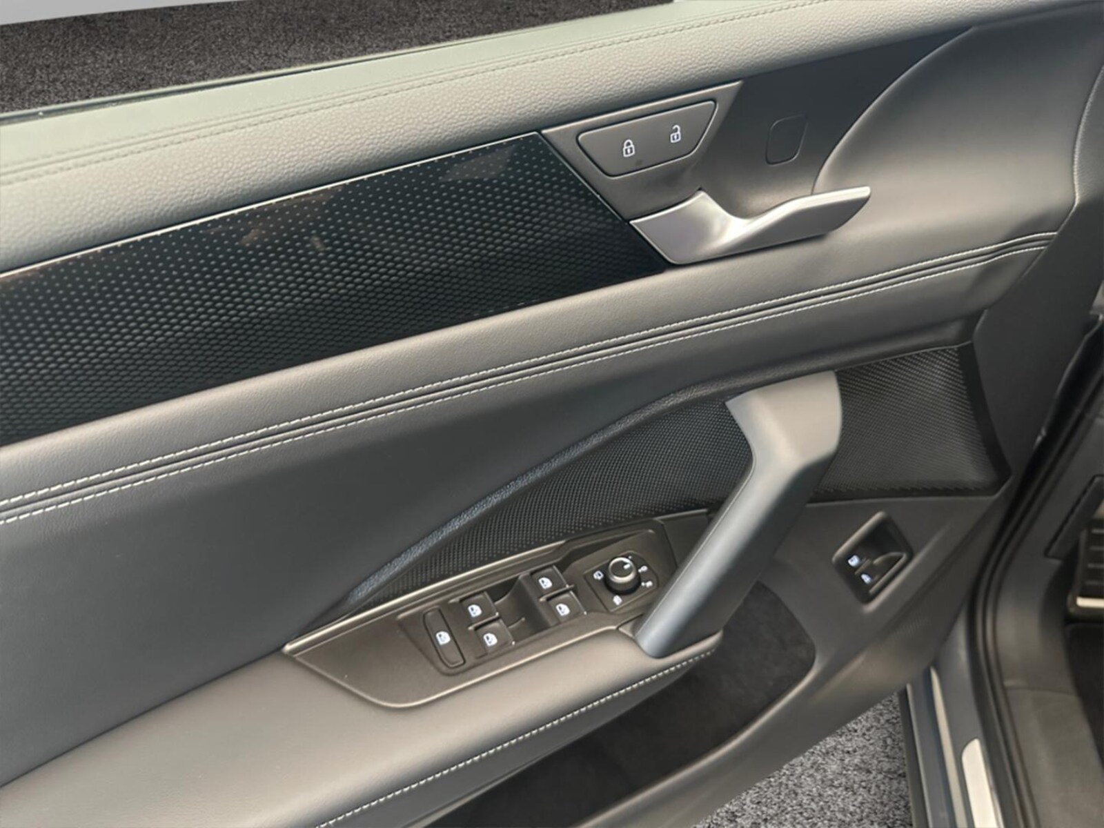 Volkswagen Tiguan – Bild 12