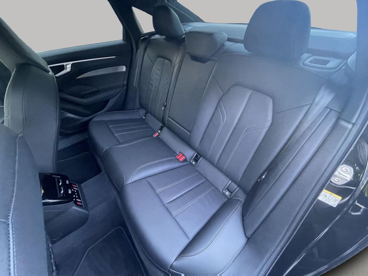 Bild über Audi A6 Limousine TFSI 150 kW S tronic - für weitere Informationen kontaktieren Sie den Audi Partner