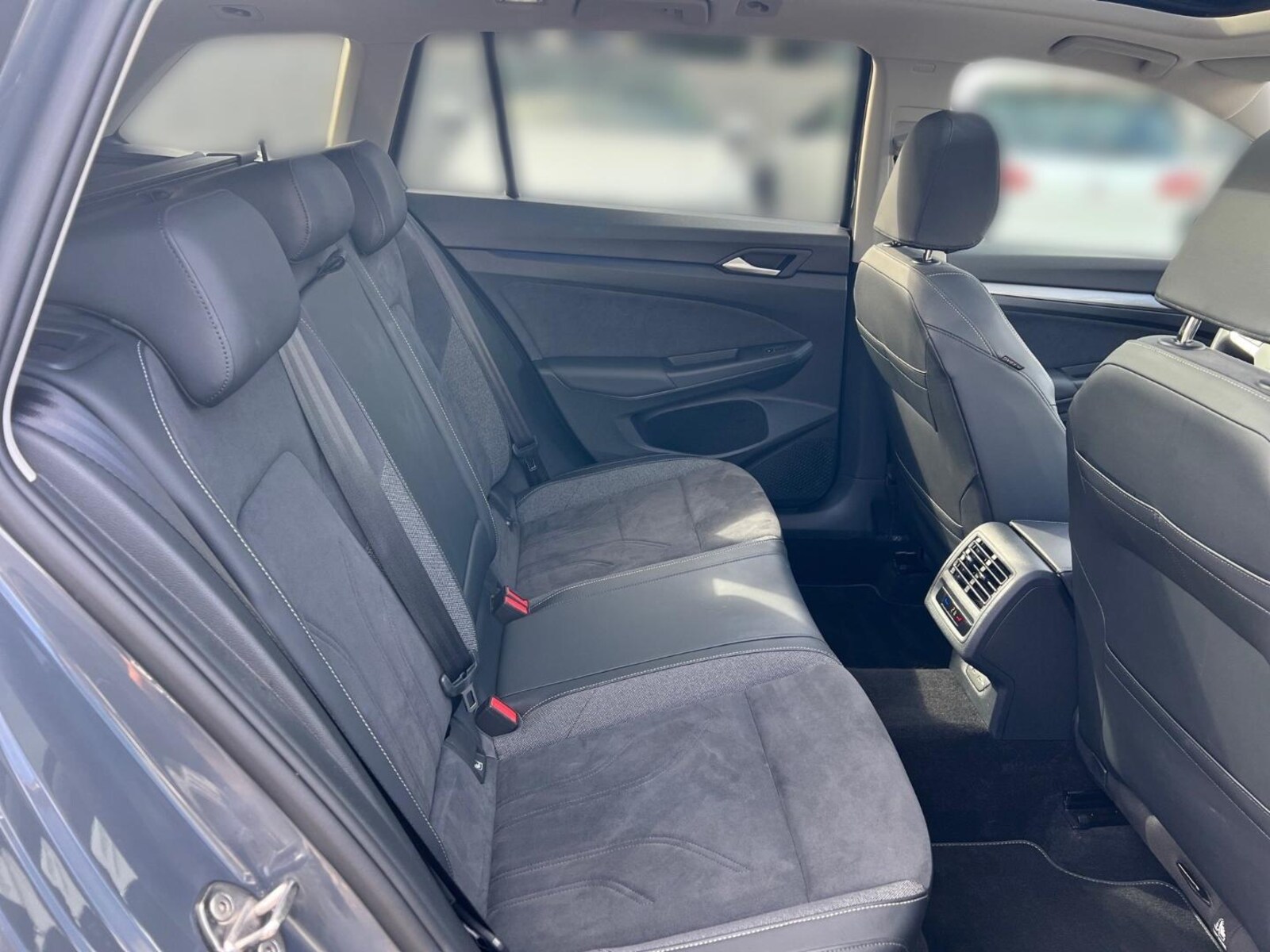 Volkswagen Golf Variant – Bild 11