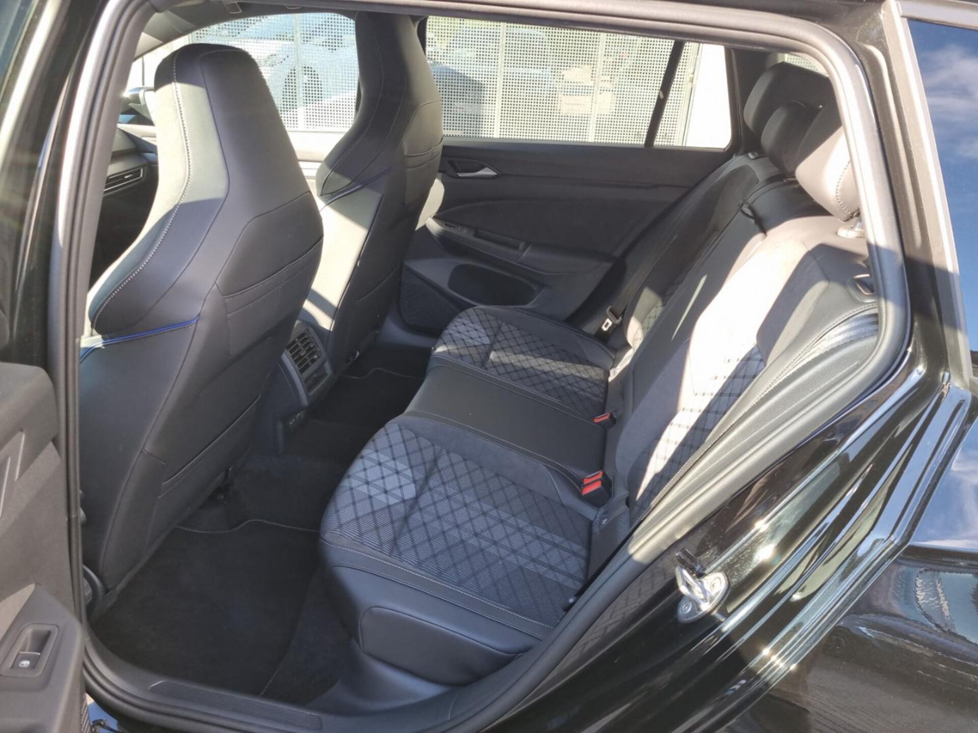 Volkswagen Golf Variant R-Line