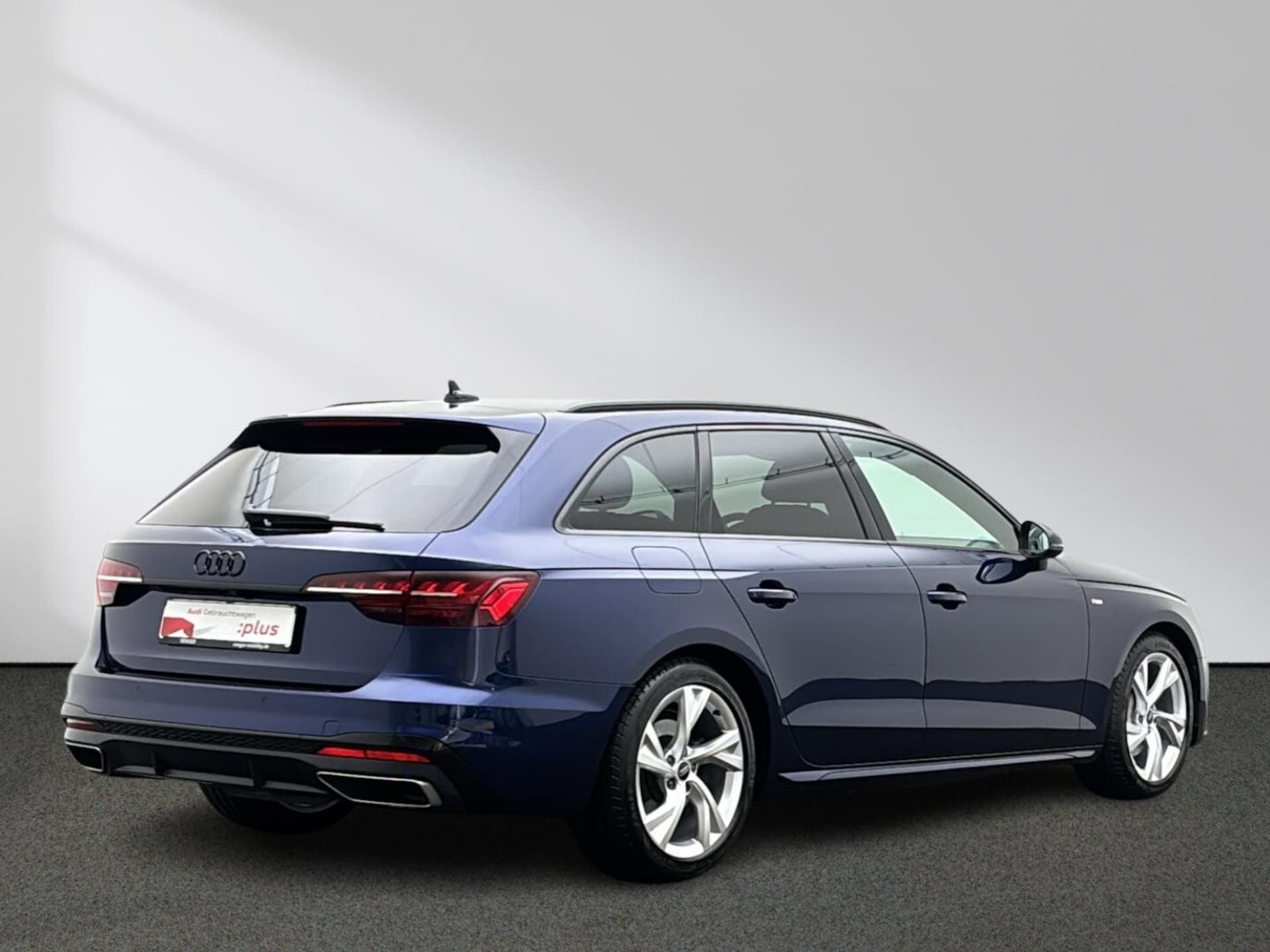 Audi A4 Avant S line