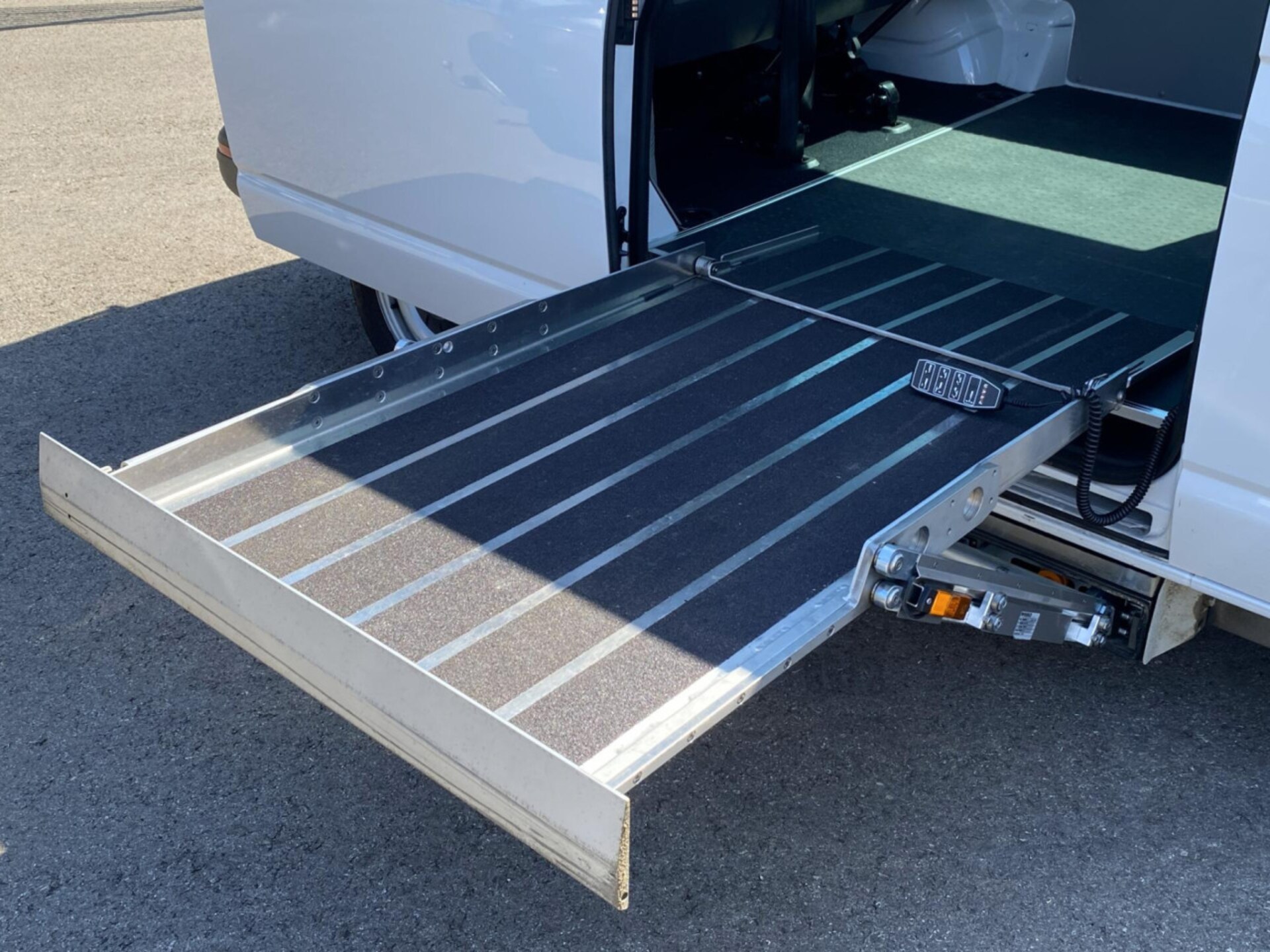 Volkswagen T6 Transporter Kombi kurzer Radstand
