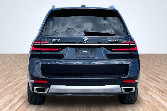 2023 BMW X7