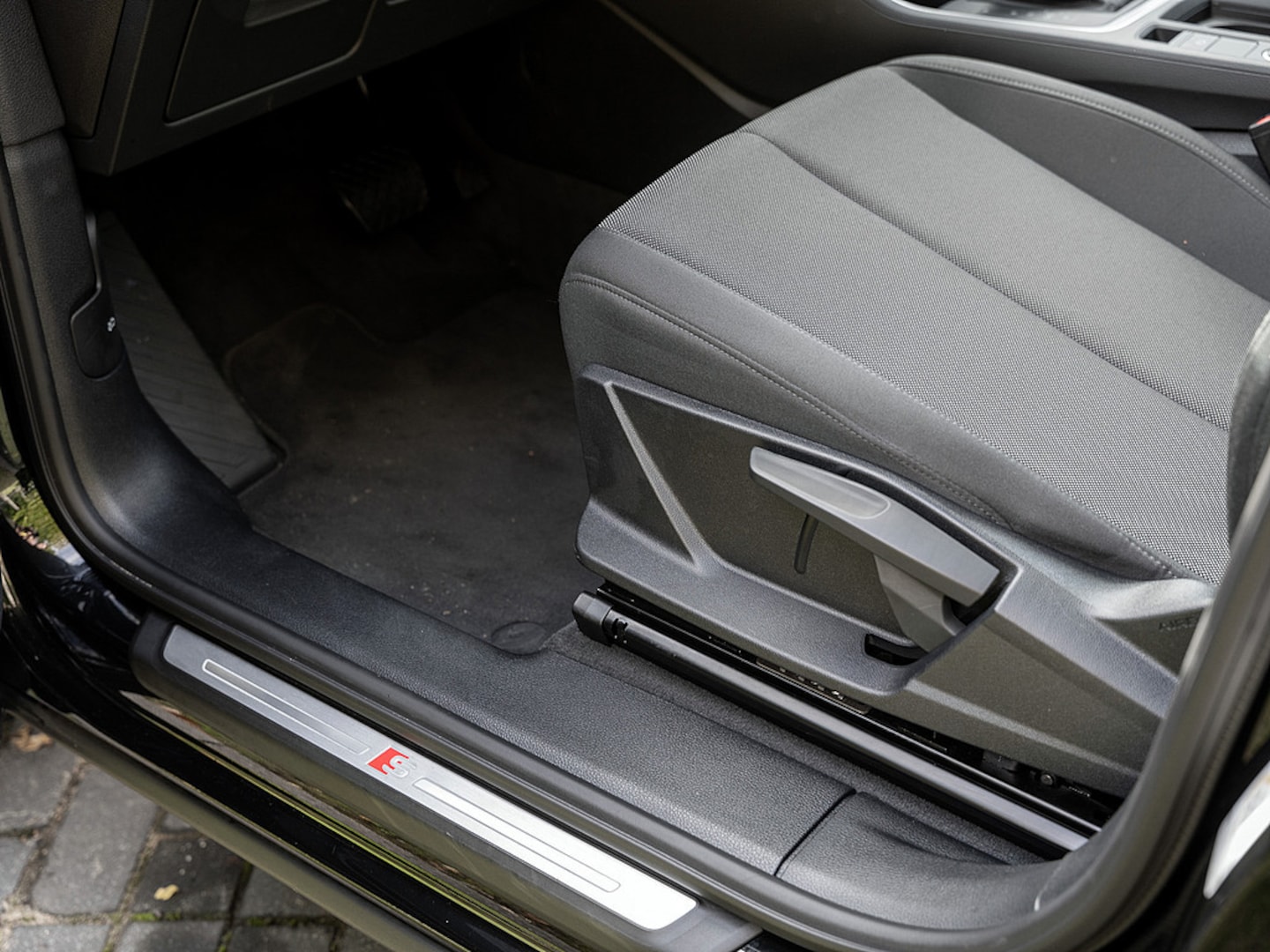 Bild über Audi Q3 S line 35 TFSI S tronic - für weitere Informationen kontaktieren Sie den Audi Partner