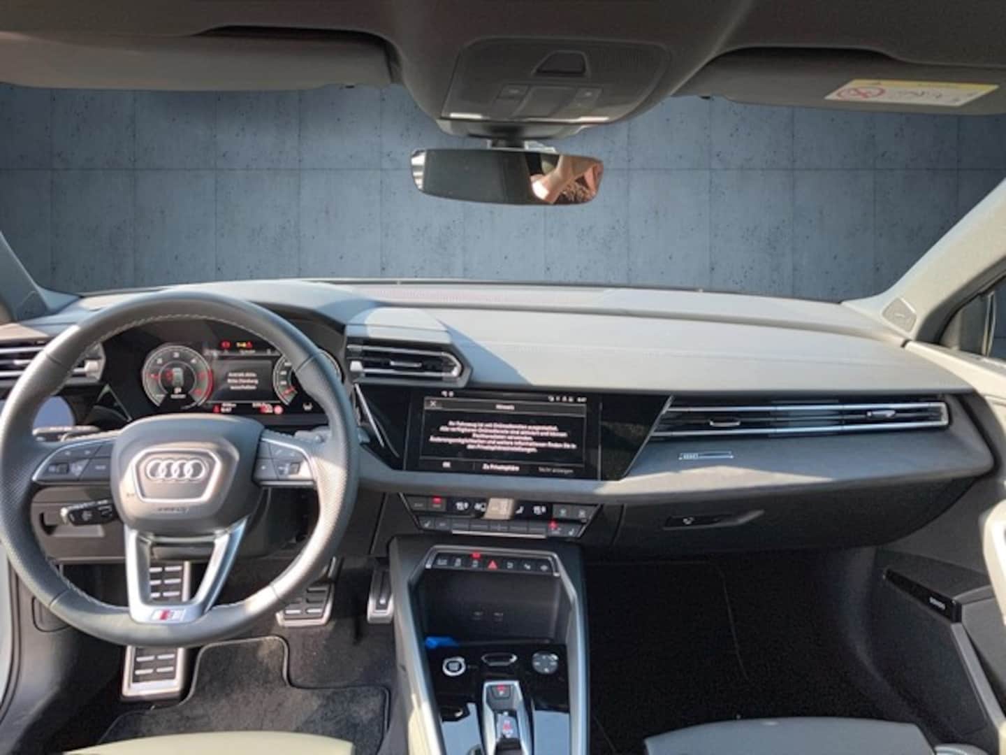 Bild über Audi A3 allstreet 35 TDI S tronic - für weitere Informationen kontaktieren Sie den Audi Partner