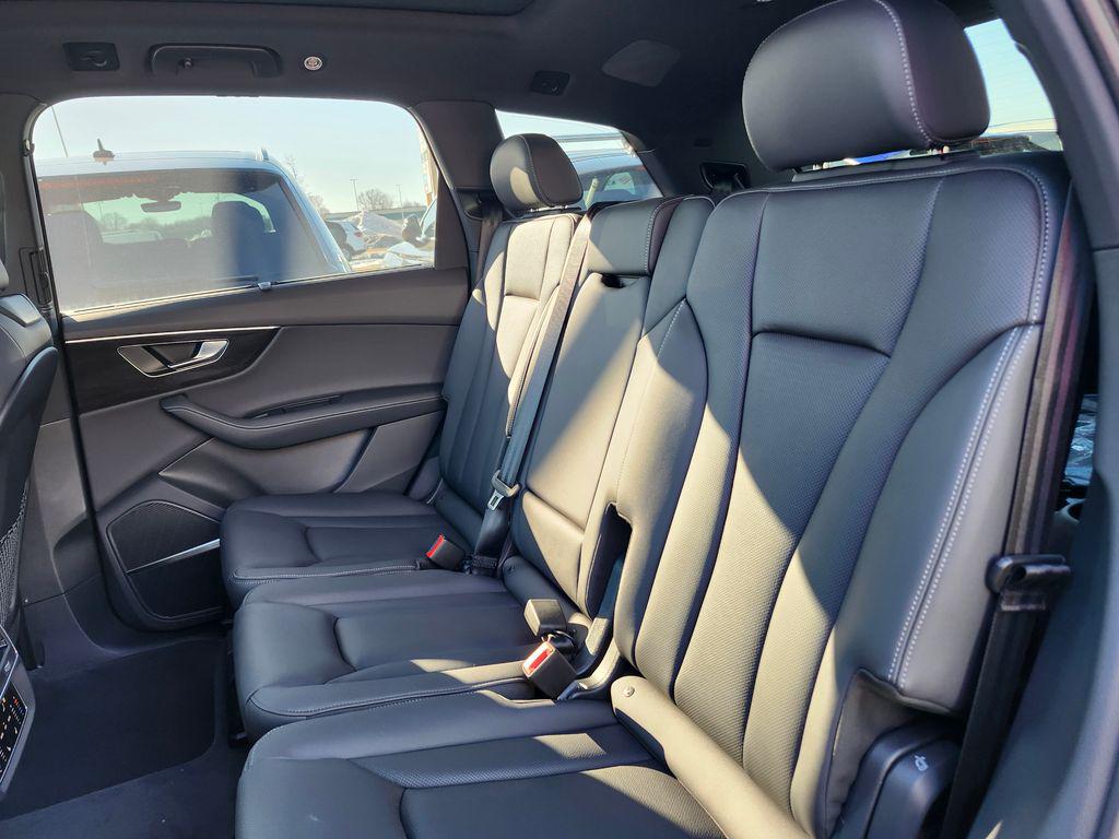 2026 Audi Q7 Premium Plus - Photo 15