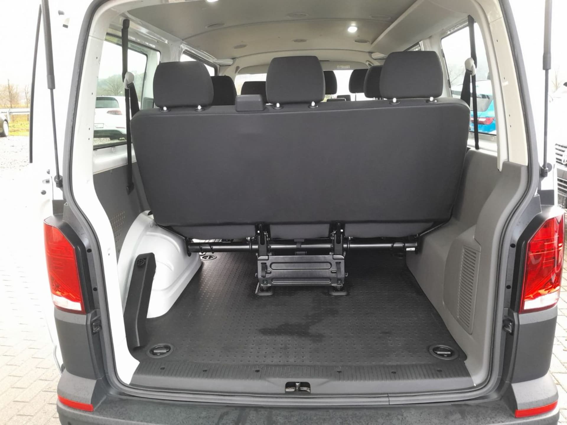 Volkswagen T6.1 Transporter Kombi kurzer Radstand