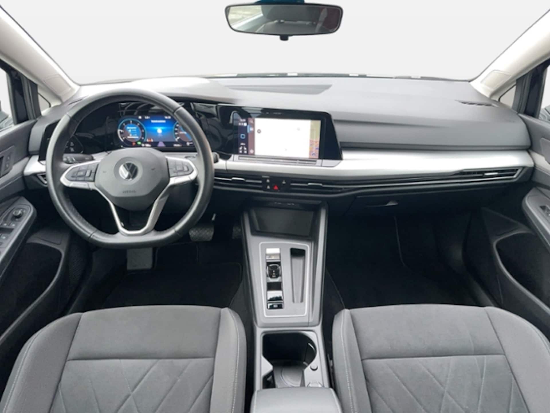Volkswagen Golf Variant Life