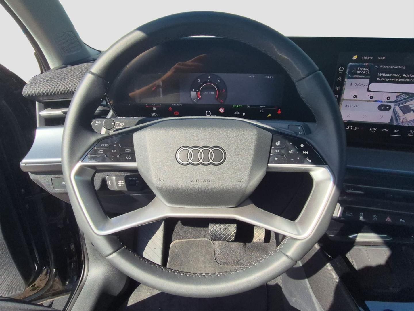 Bild über Audi Q3 SUV TDI 110 kW S tronic - für weitere Informationen kontaktieren Sie den Audi Partner