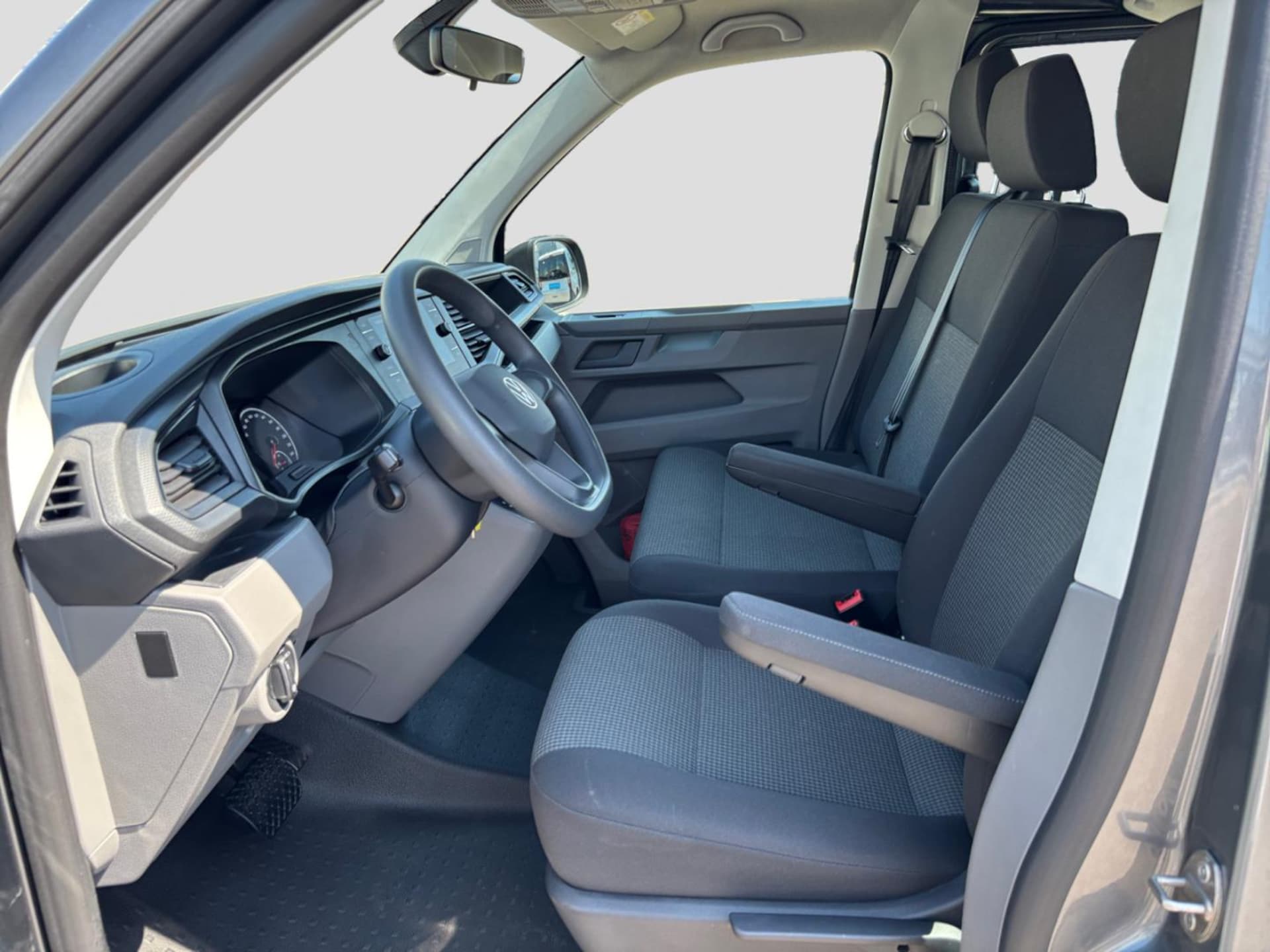 Volkswagen T6.1 Transporter Kombi kurzer Radstand