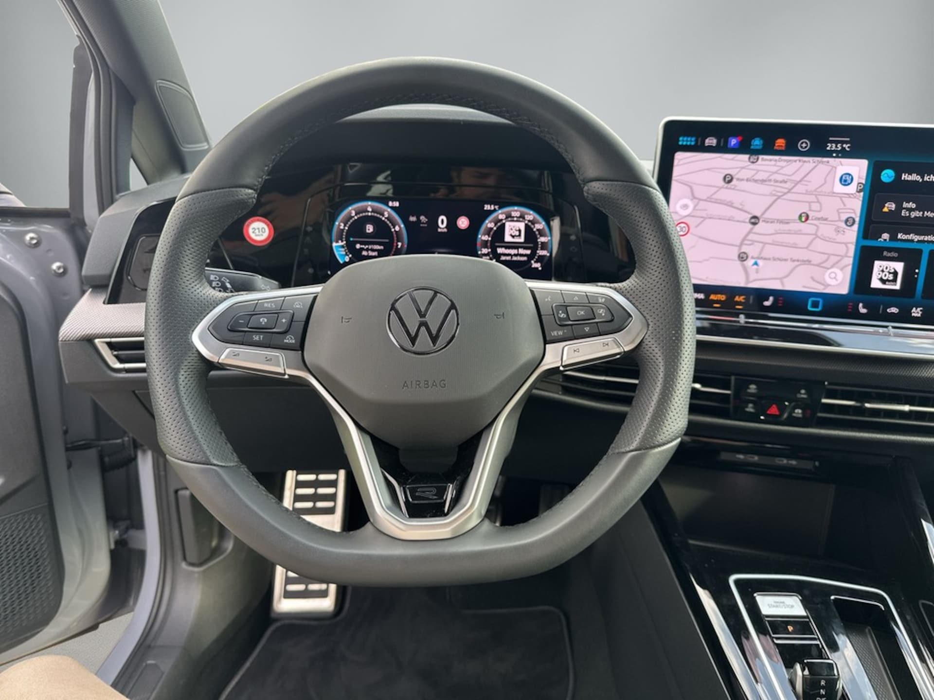 Volkswagen Golf R-Line