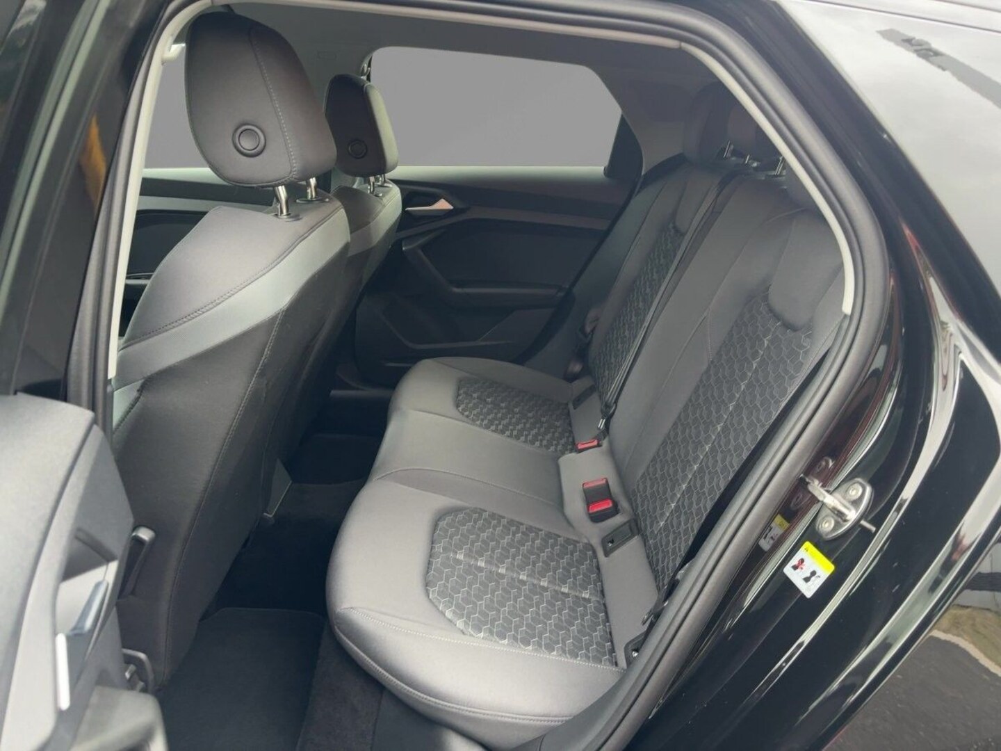 Bild über Audi A1 Sportback advanced 35 TFSI S tronic - für weitere Informationen kontaktieren Sie den Audi Partner