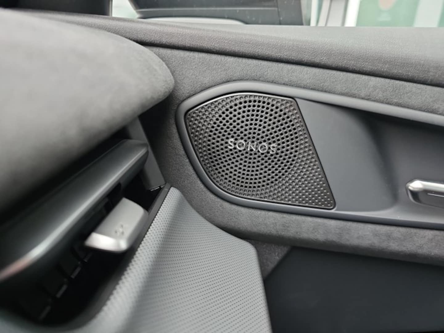 Bild über Audi Q3 SUV TFSI quattro 195 kW S tronic - für weitere Informationen kontaktieren Sie den Audi Partner