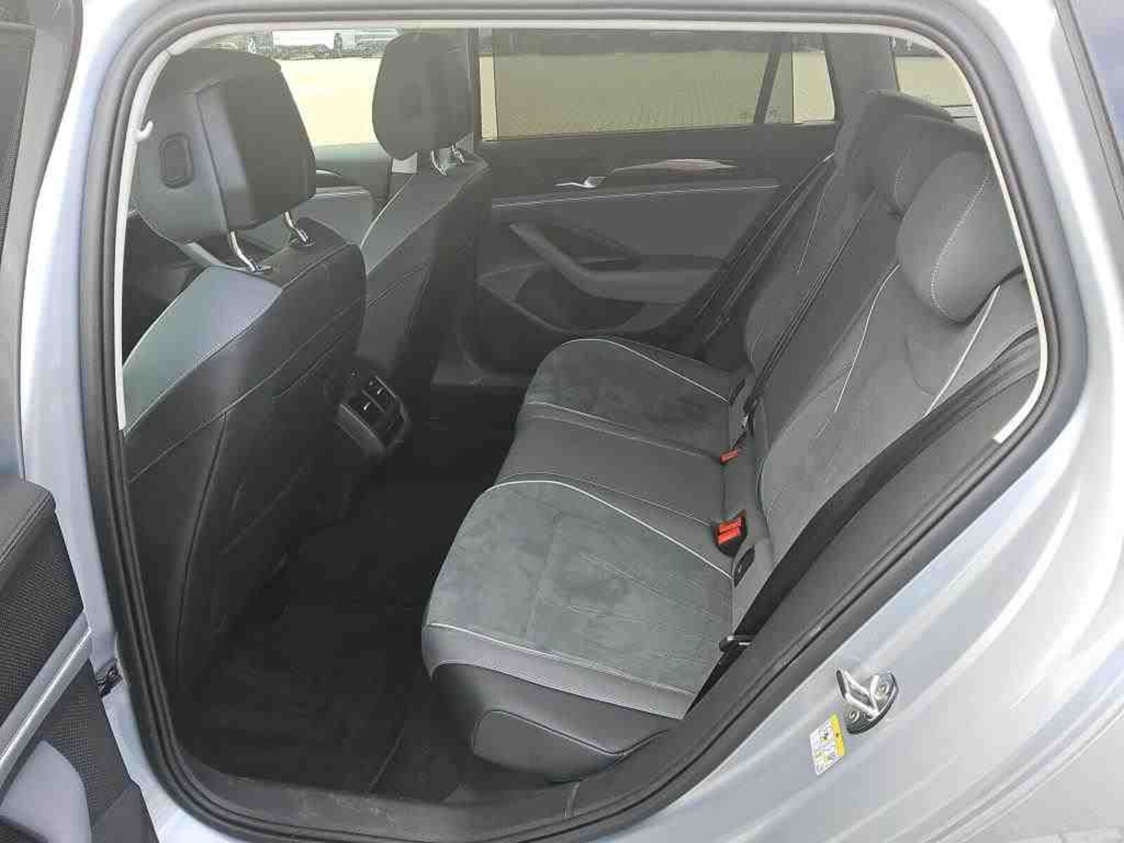Volkswagen Passat – Bild 6