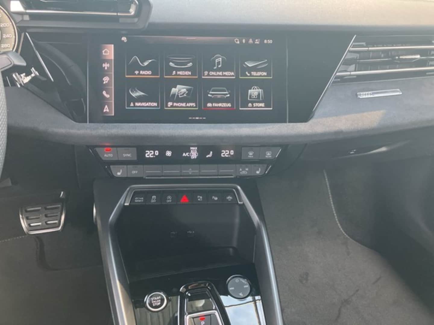 Bild über Audi A3 allstreet 35 TDI S tronic - für weitere Informationen kontaktieren Sie den Audi Partner