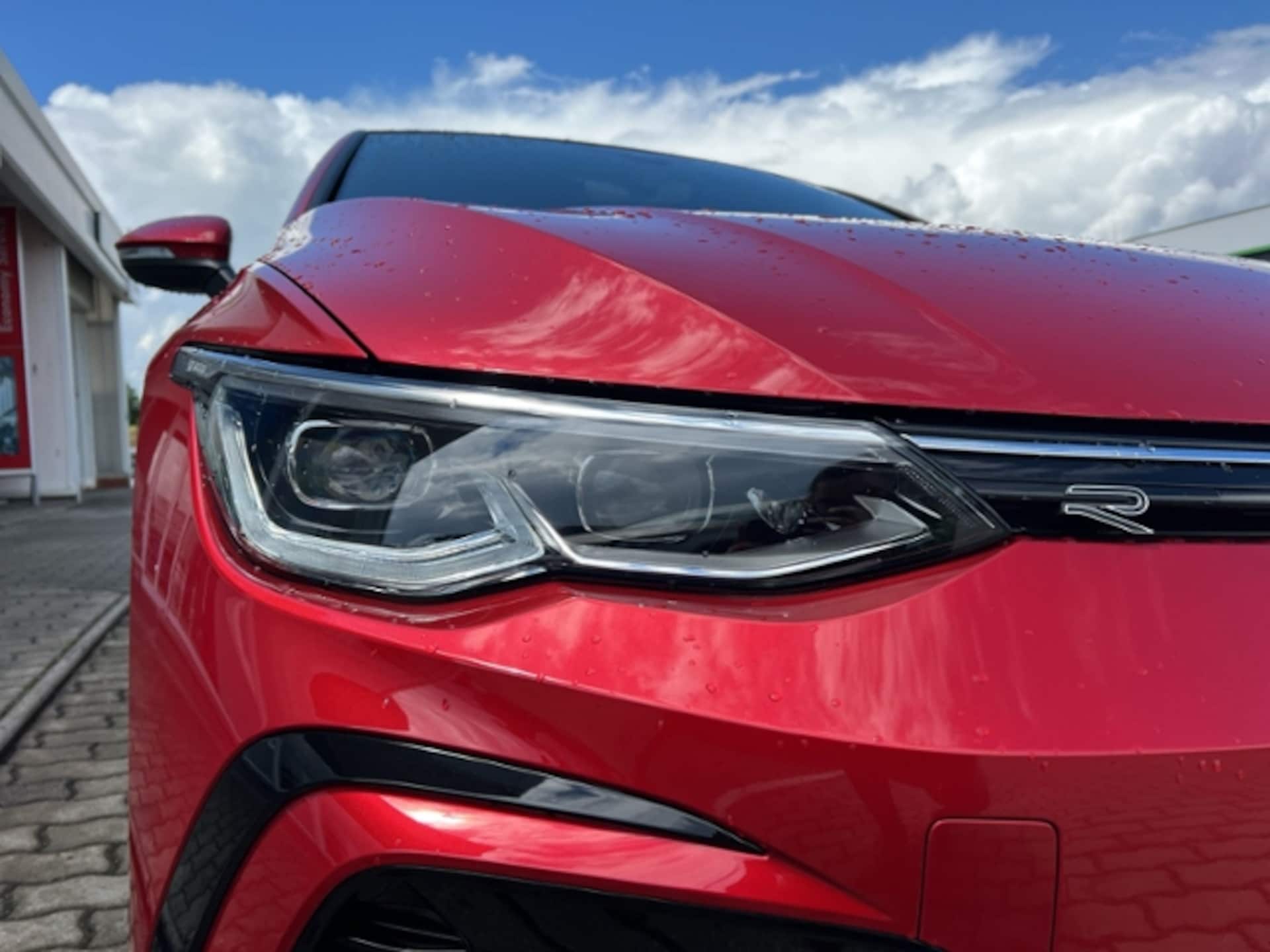 Volkswagen Golf R-Line