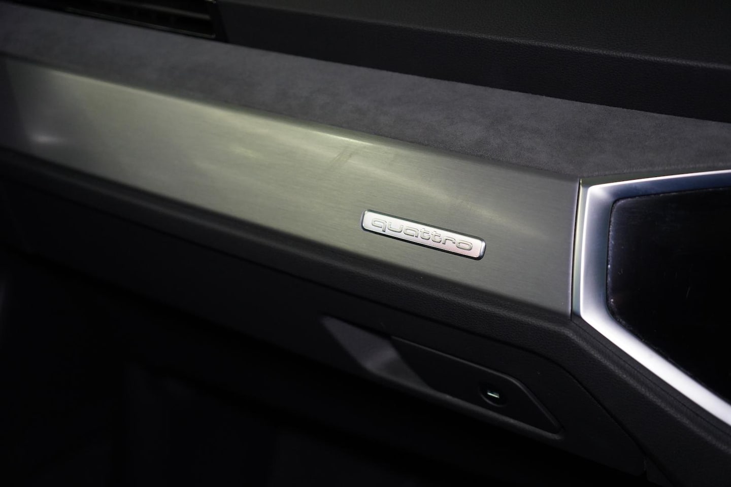 Image about Audi Q3 40 TFSI quattro S tronic