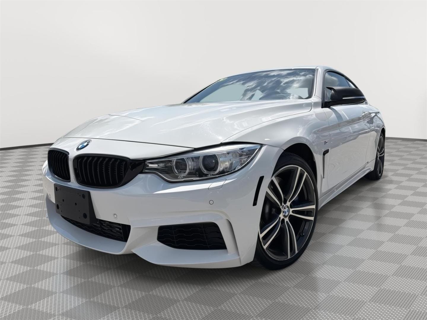 2015 BMW 4 Series 435i xDrive Coupe Sport Line's photo