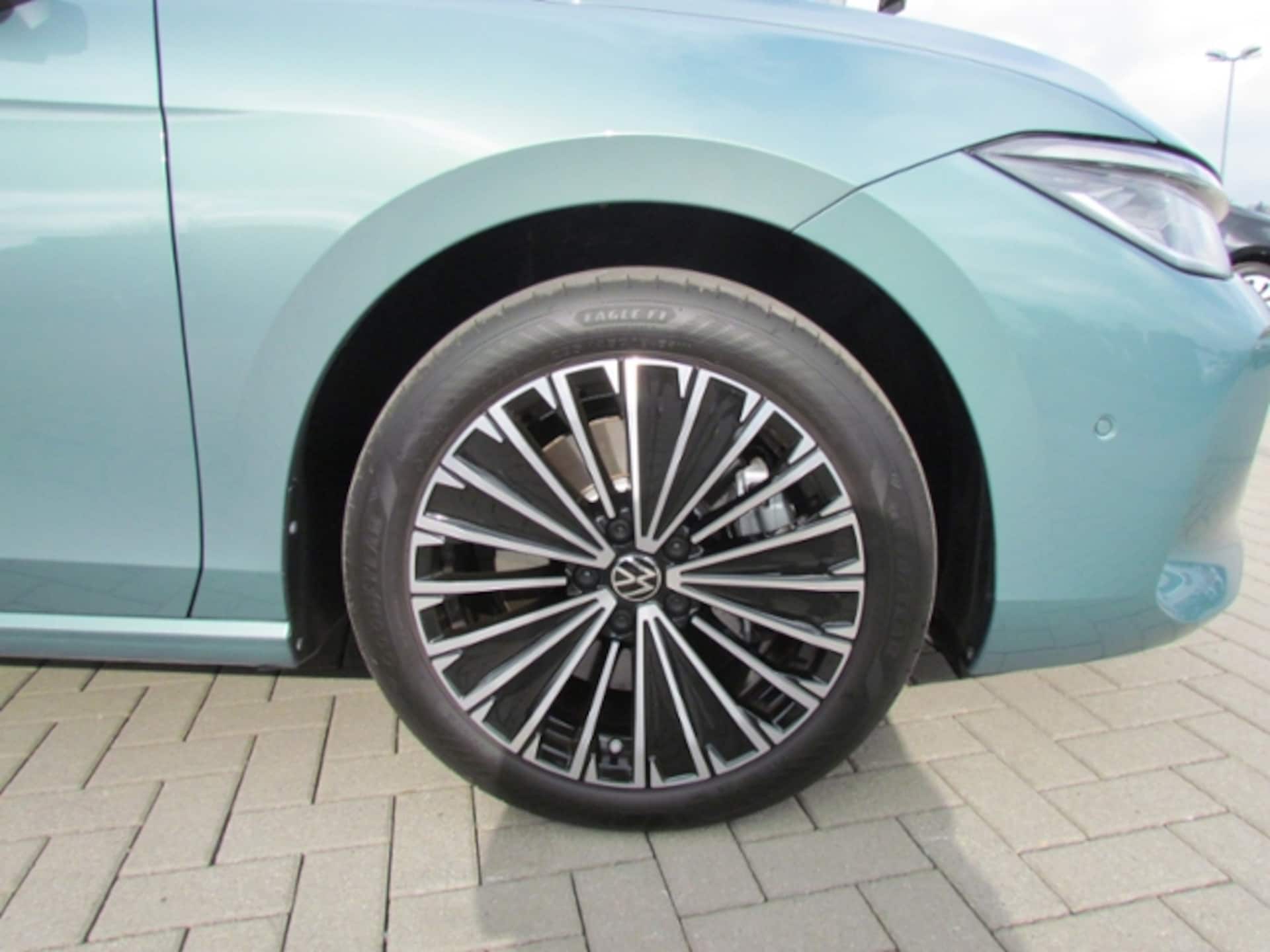 Volkswagen Passat Elegance