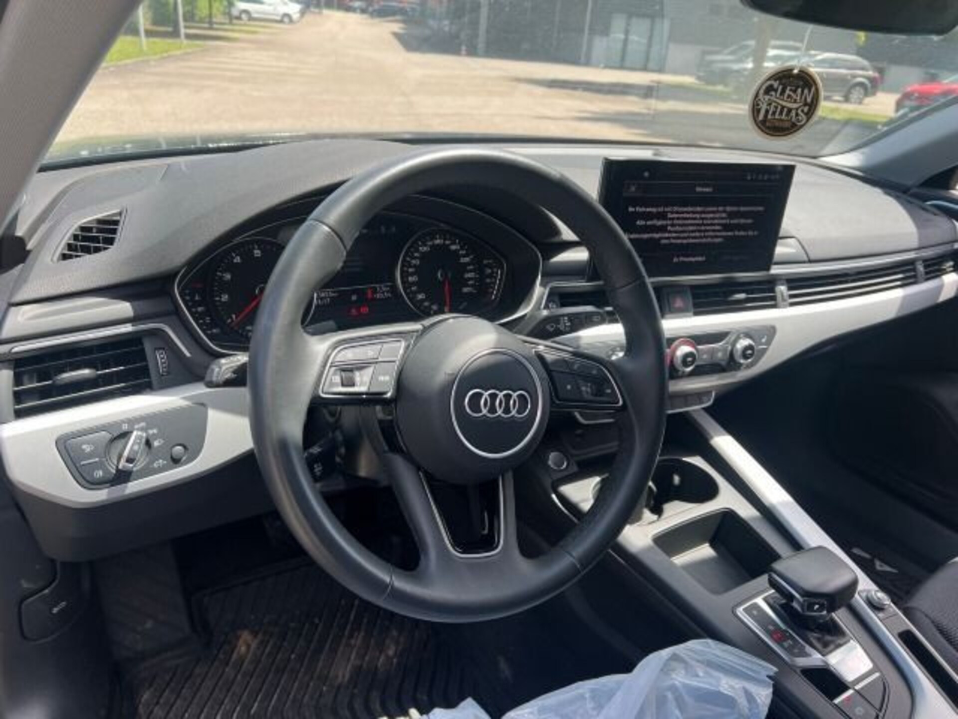 Audi A4 Avant S line