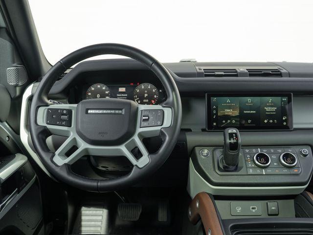 2024 Land Rover Defender SE - Photo 22