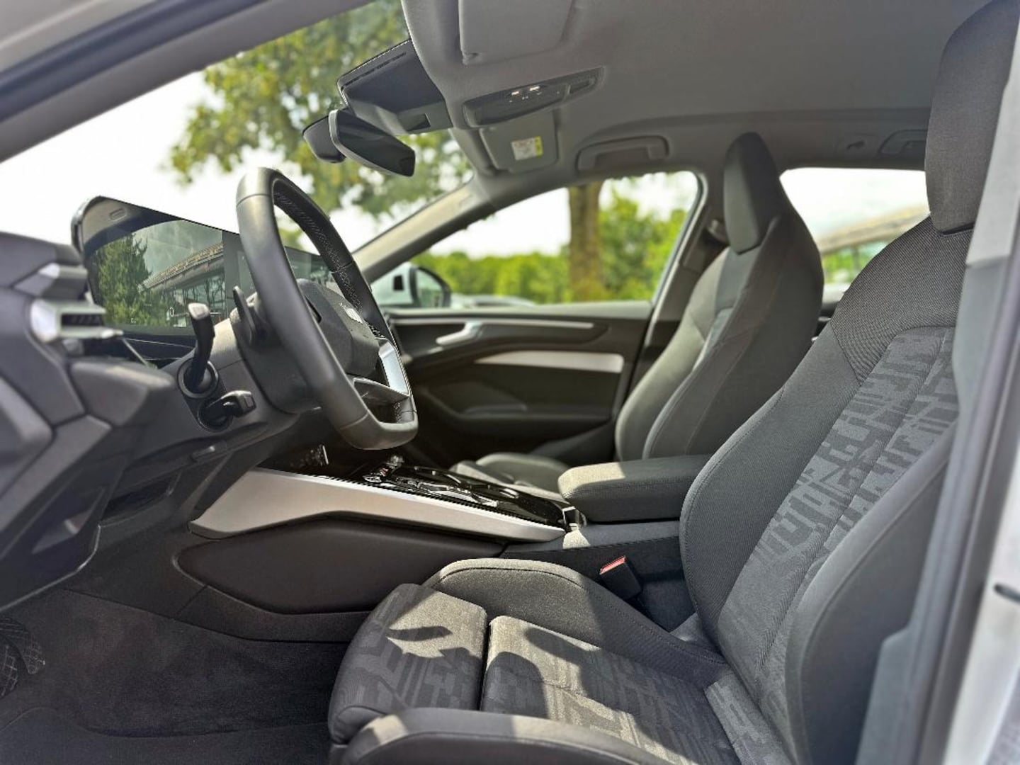 Bild über Audi A6 Avant TFSI 150 kW S tronic - für weitere Informationen kontaktieren Sie den Audi Partner