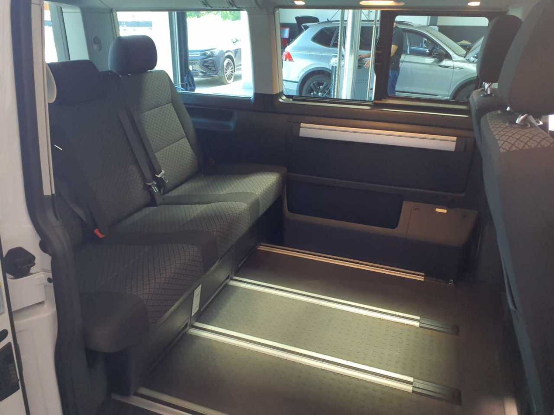 Volkswagen T6.1 California Beach