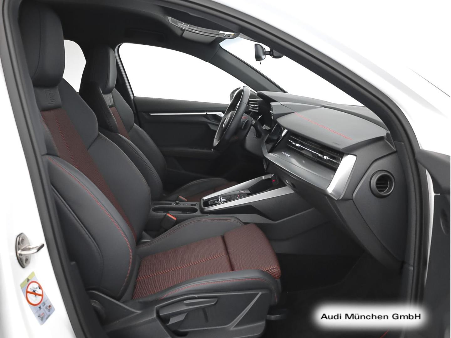 Bild über Audi S3 Sportback TFSI quattro S tronic - für weitere Informationen kontaktieren Sie den Audi Partner