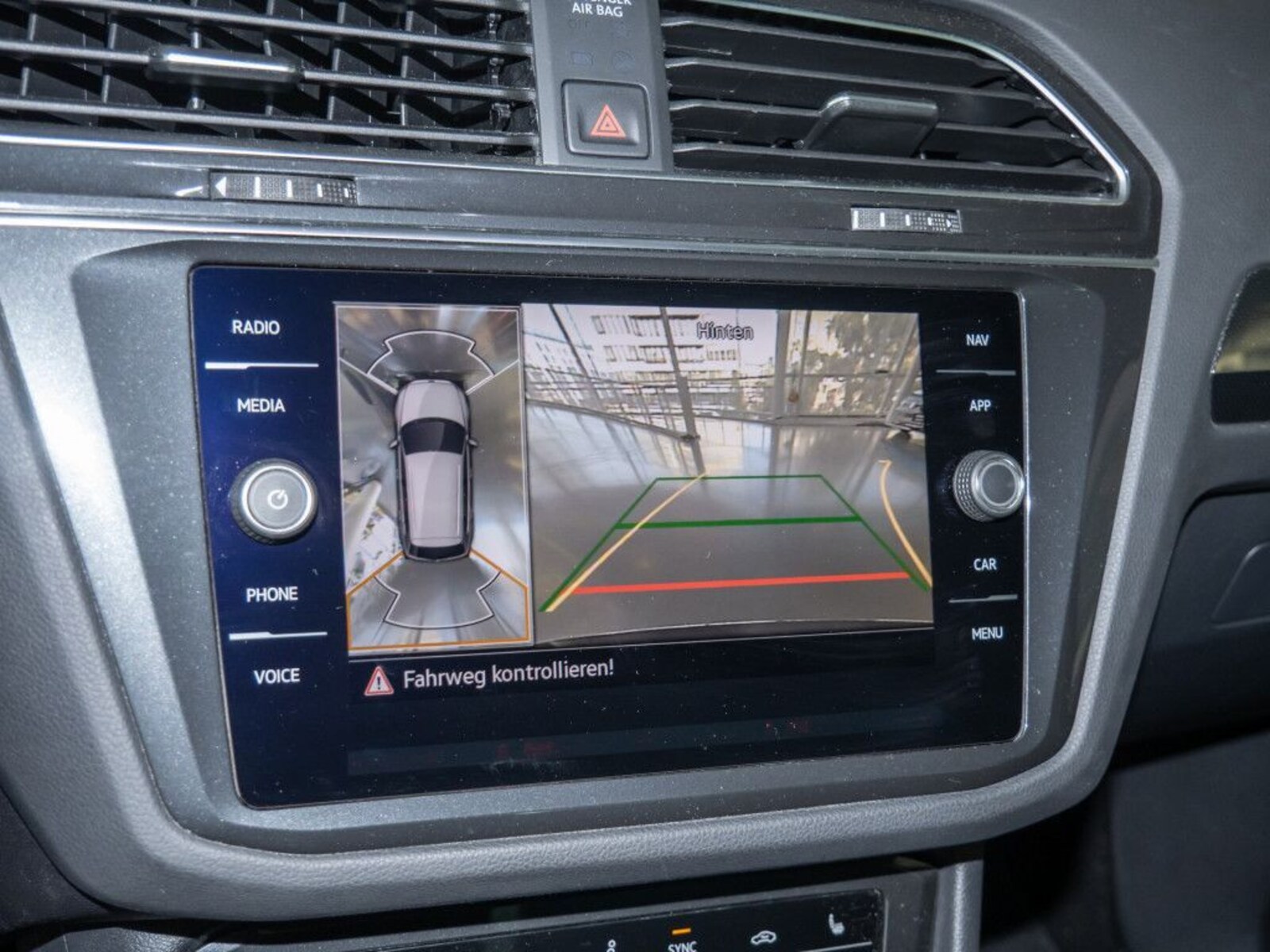 Volkswagen Tiguan – Bild 12