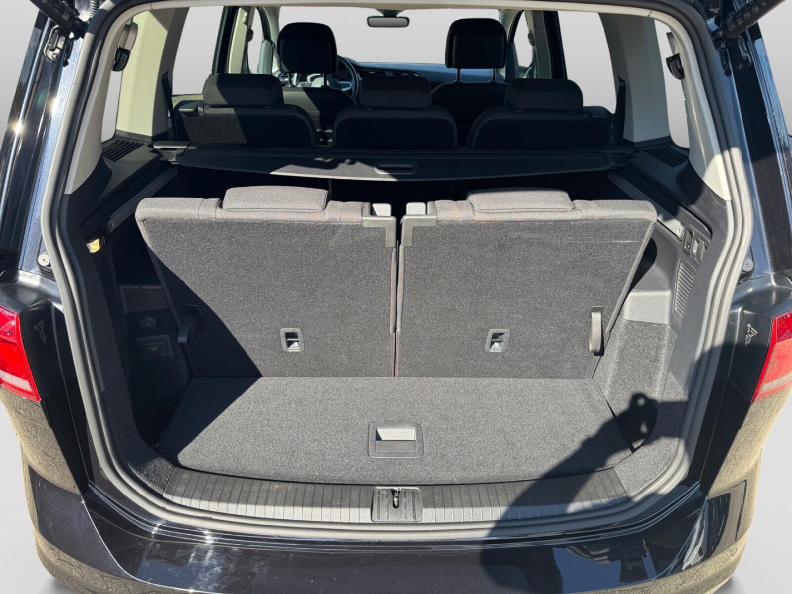Volkswagen Touran – Bild 11