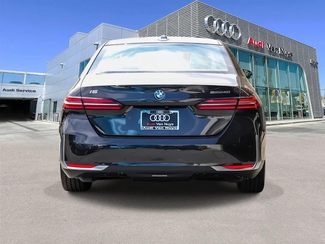 2024 BMW i5