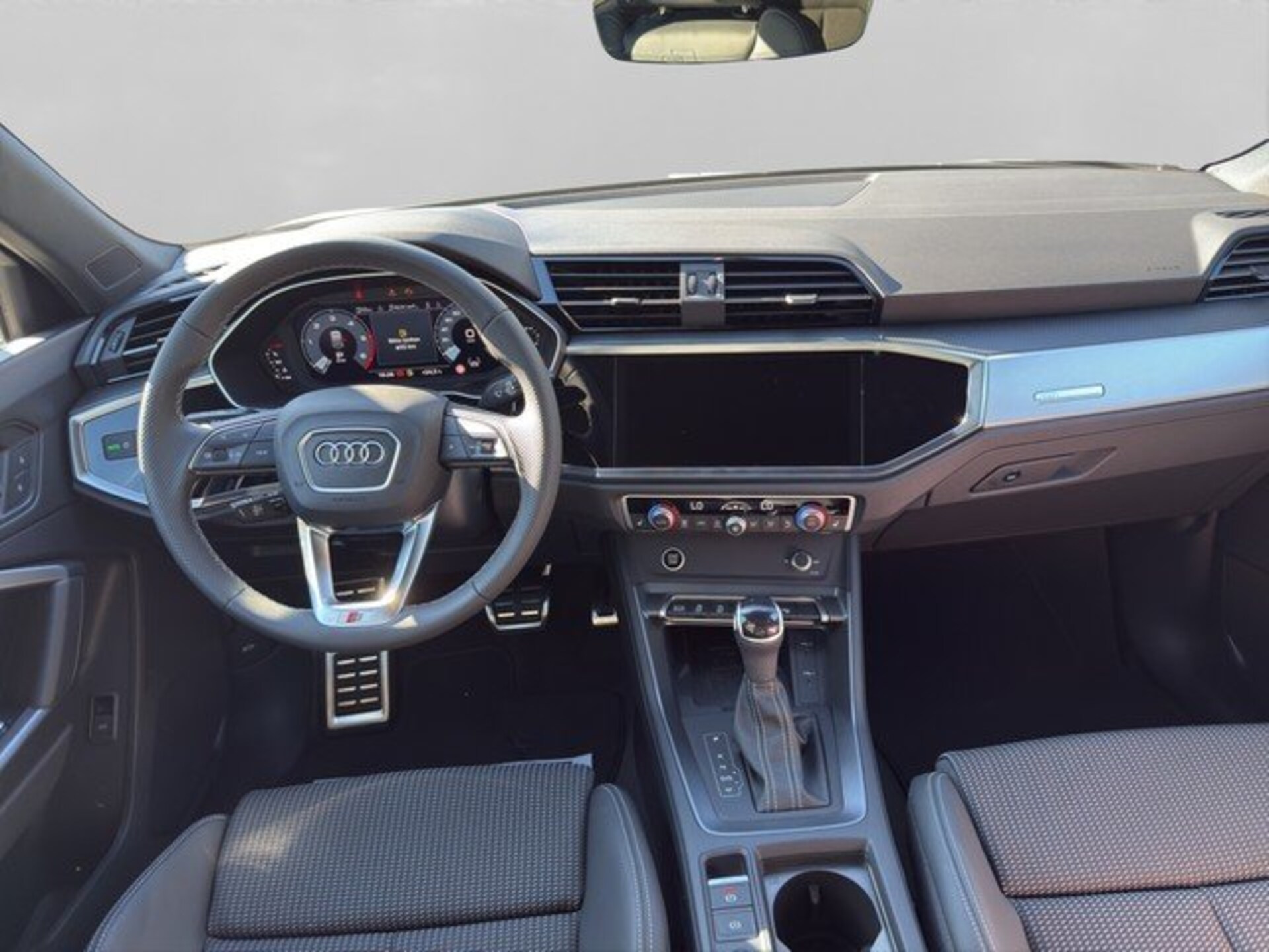 Audi Q3 Sportback S line