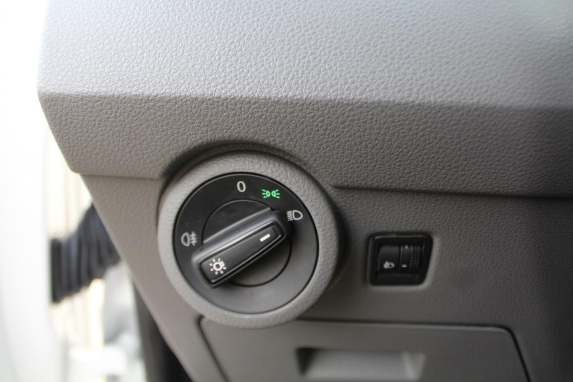 Volkswagen T6.1 Transporter Kasten langer Radstand
