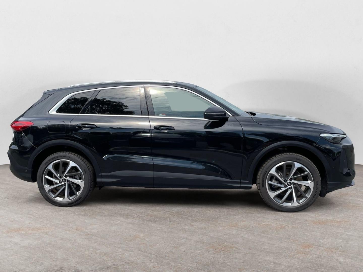 Bild über Audi Q5 SUV TFSI 150 kW S tronic - für weitere Informationen kontaktieren Sie den Audi Partner