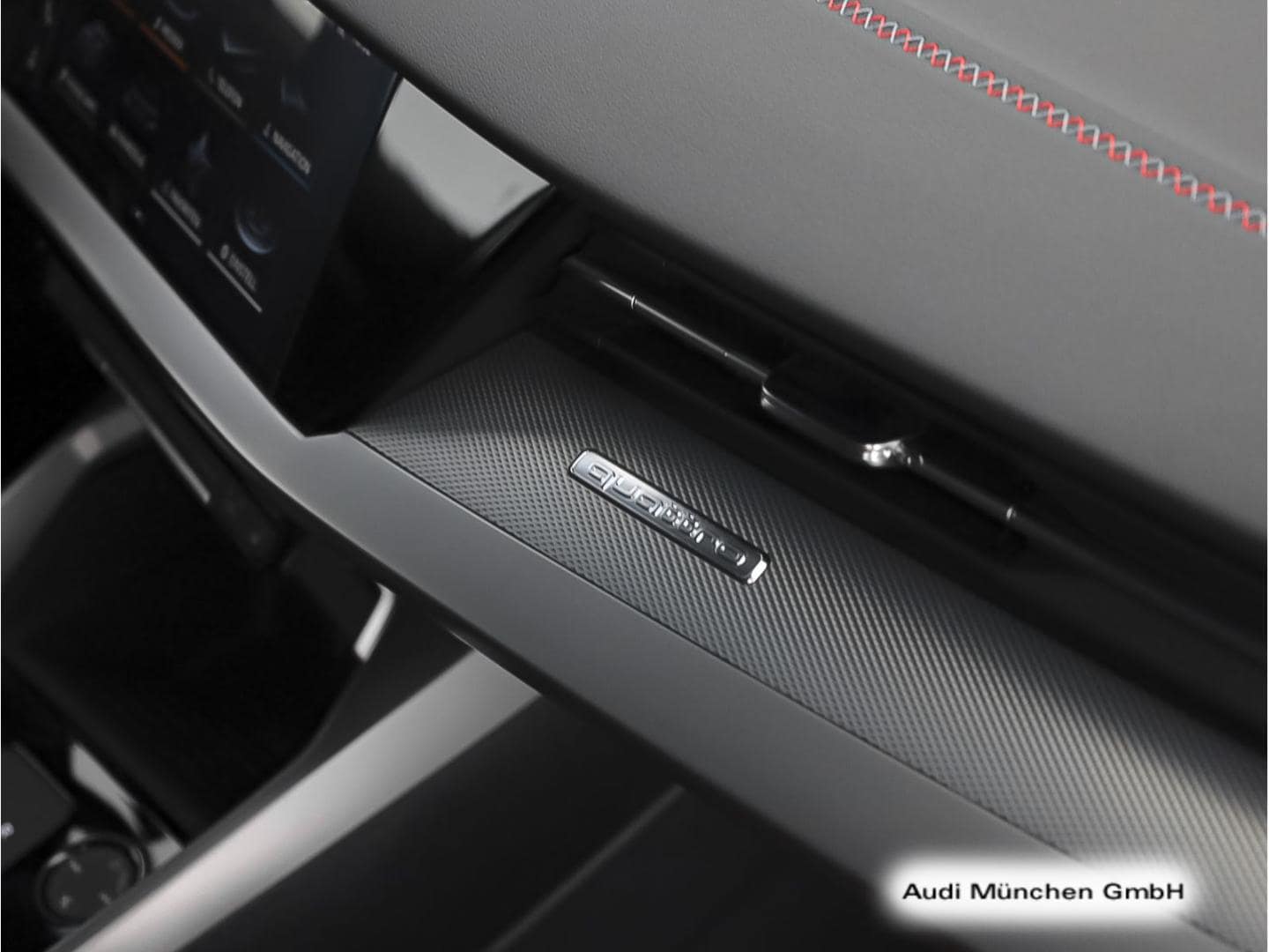 Bild über Audi S3 Sportback TFSI quattro S tronic - für weitere Informationen kontaktieren Sie den Audi Partner