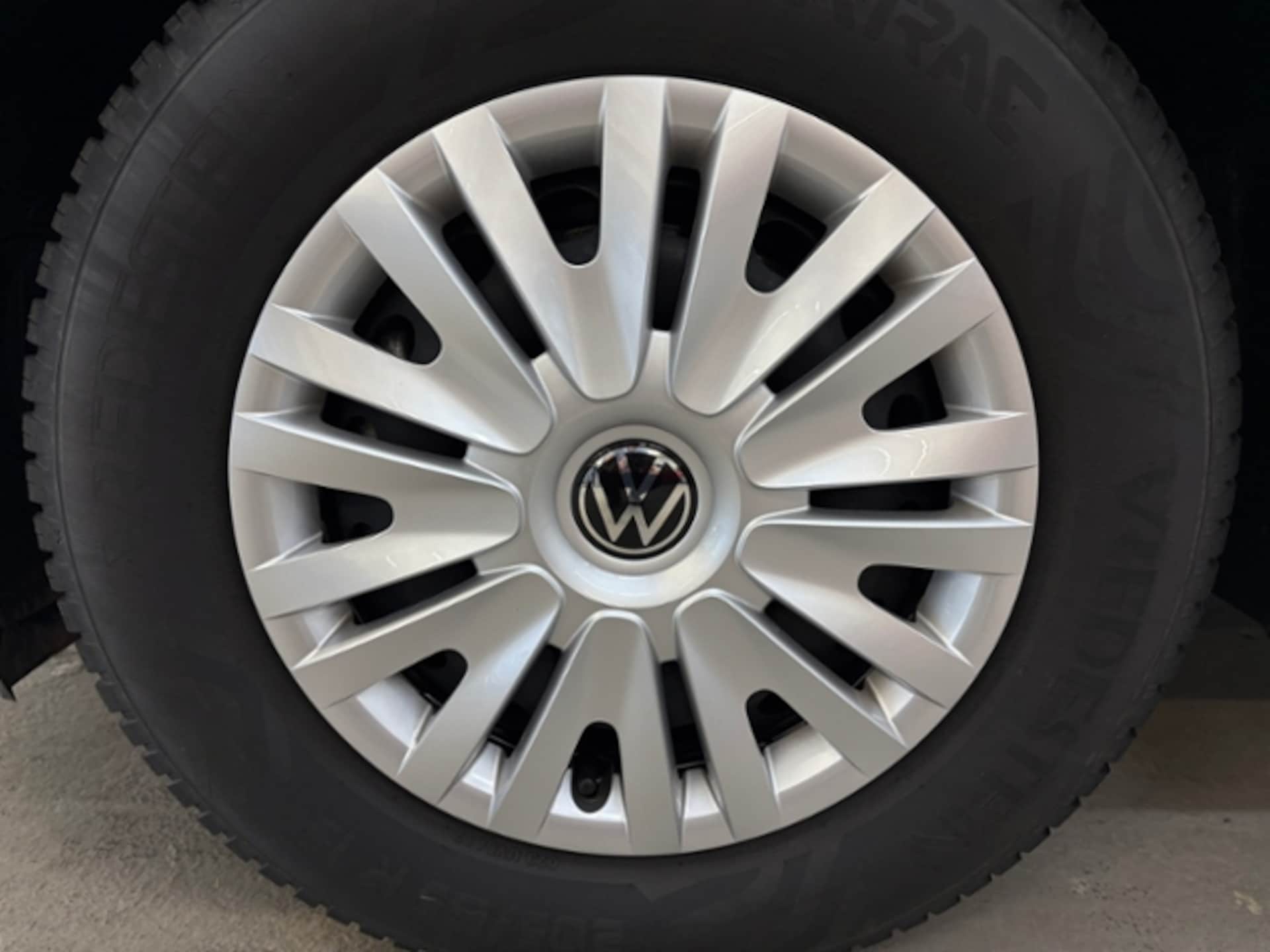 Volkswagen Caddy Basis-Modell
