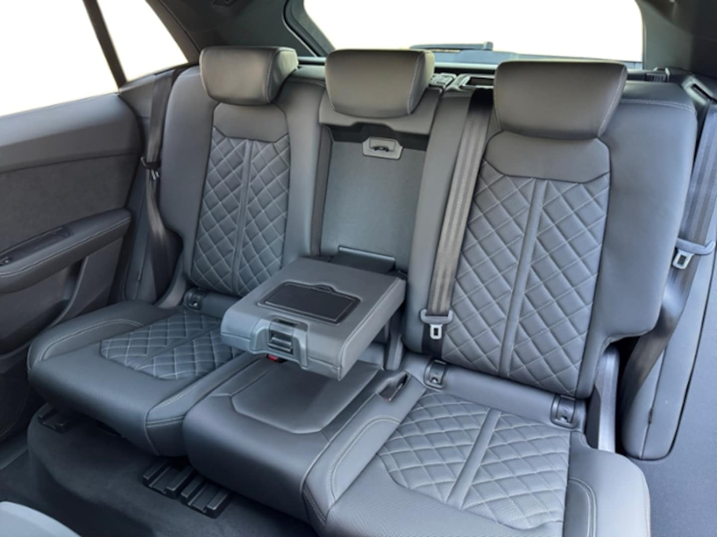 Bild über Audi Q8 SUV S line business TDI quattro 210 kW tiptronic - für weitere Informationen kontaktieren Sie den Audi Partner