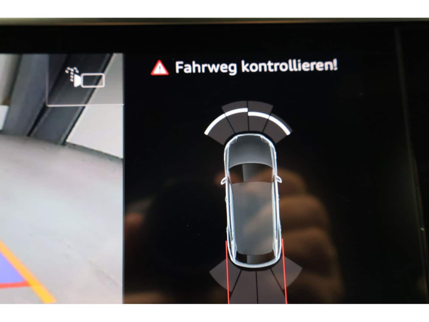 Bild über Audi RS Q8 SUV TFSI quattro 441 kW tiptronic - für weitere Informationen kontaktieren Sie den Audi Partner