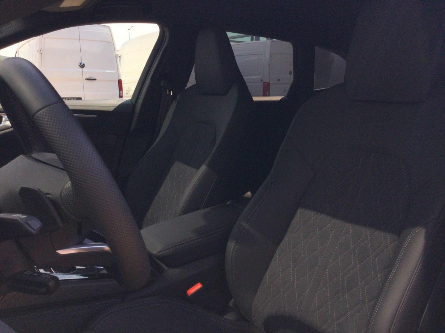 Image about Audi A6 Avant Edition one Bianco Ghiaccio o Grigio Daytona TDI quattro 150 kWS tronic